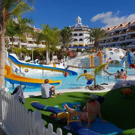 No 2 Close To Sea And Beach With Heated Pool, Wifi, Balcony With Seaview Apartmán Arona (Tenerife)