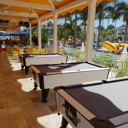 No 2 Close To Sea And Beach With Heated Pool, Wifi, Balcony With Seaview Apartmán Arona (Tenerife)