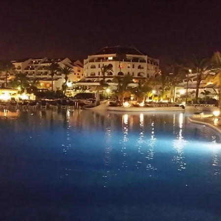 Apartmán No 2 Close To Sea And Beach With Heated Pool, Wifi, Balcony With Seaview