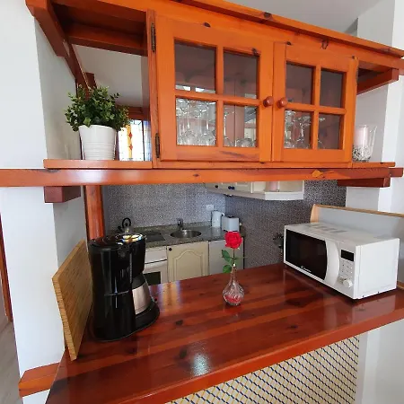 No 2 Close To Sea And Beach With Heated Pool, Wifi, Balcony With Seaview