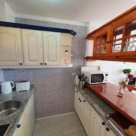 Apartmán No 2 Close To Sea And Beach With Heated Pool, Wifi, Balcony With Seaview *