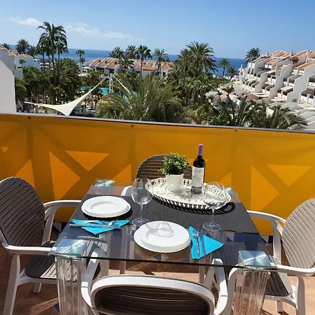 No 2 Close To Sea And Beach With Heated Pool, Wifi, Balcony With Seaview Apartmán *